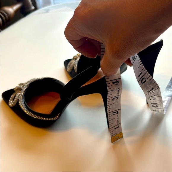 Black Heels - Picture 7 of 7